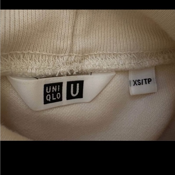 Uniqlo U brushed jersey turtleneck EUC size XS - Picture 3 of 3